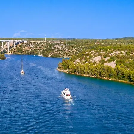 Paradise シベニク