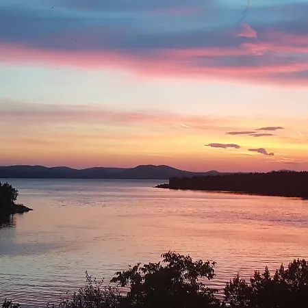 Paradise * シベニク