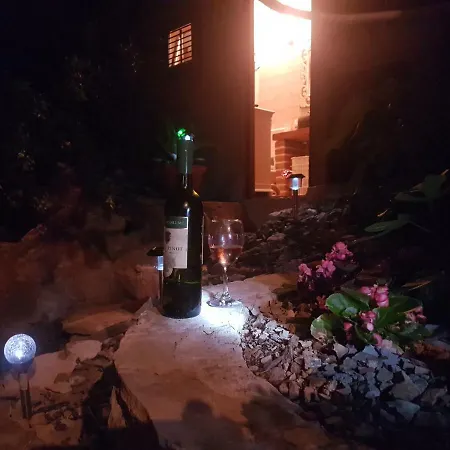 別荘 Paradise シベニク