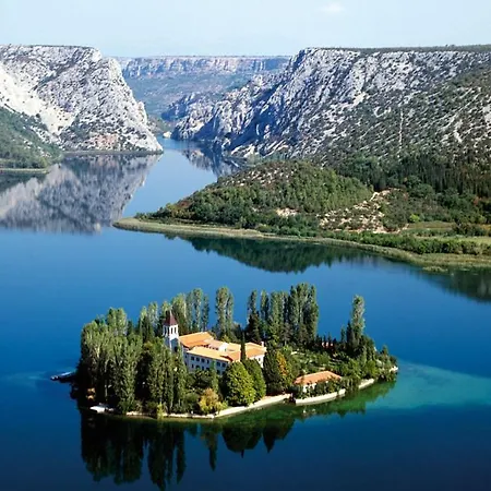 Paradise Дом отдыха *