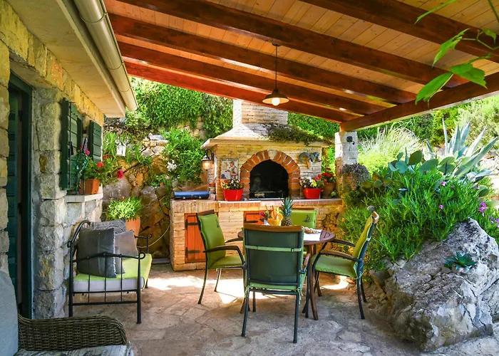 Paradise Σίμπενικ